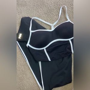 Victoria’s Secret pink black and white brand new without tags yoga just too big